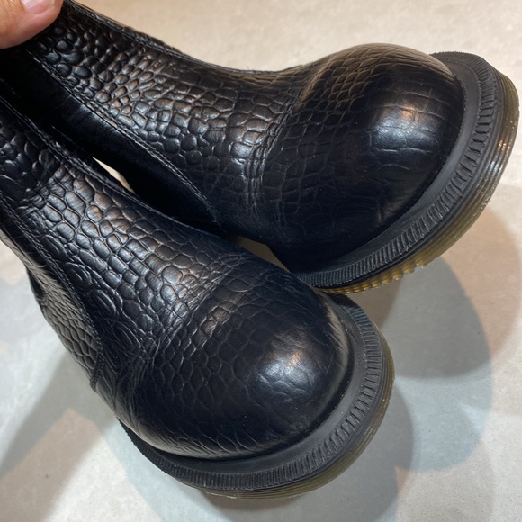 Dr. Martens women’s  Flora Croc Chelsea Boot Size 6 black ⭐️⭐️⭐️ - Picture 11 of 17